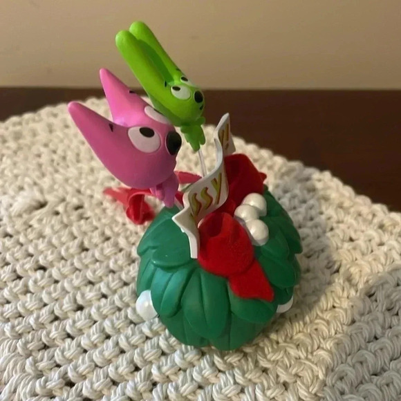 Hoops&Yoyo Hallmark Keepsake Ornament - Picture 4 of 11
